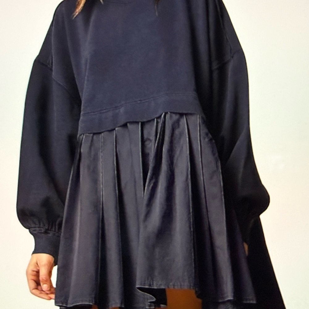 AMAZON Black oversized sweatshirt dress